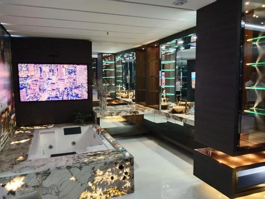 1Million Suites Medellin 0*,  Colombia