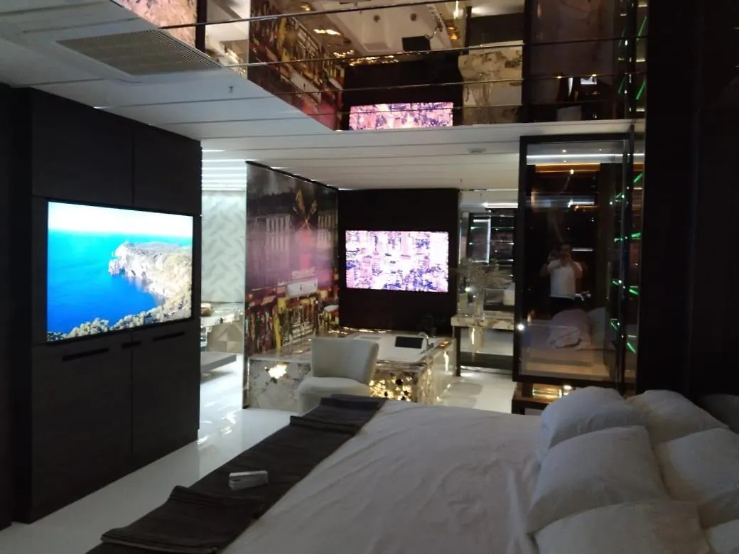 1Million Suites Medellin Apartment