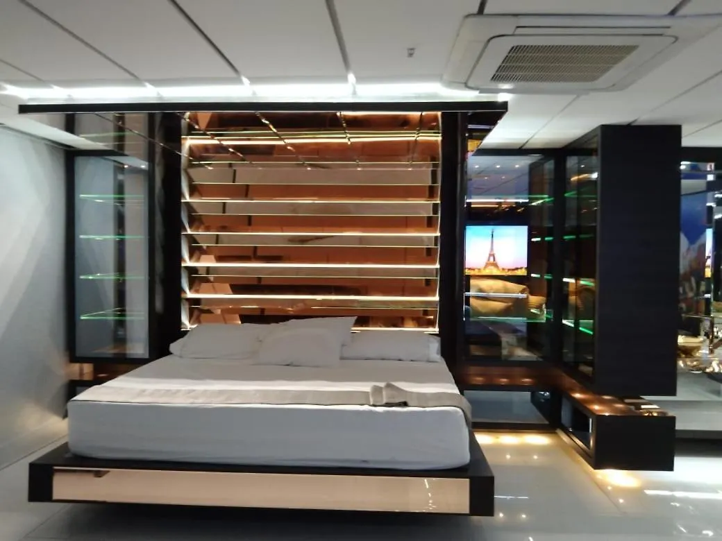 1Million Suites Medellin Colombia
