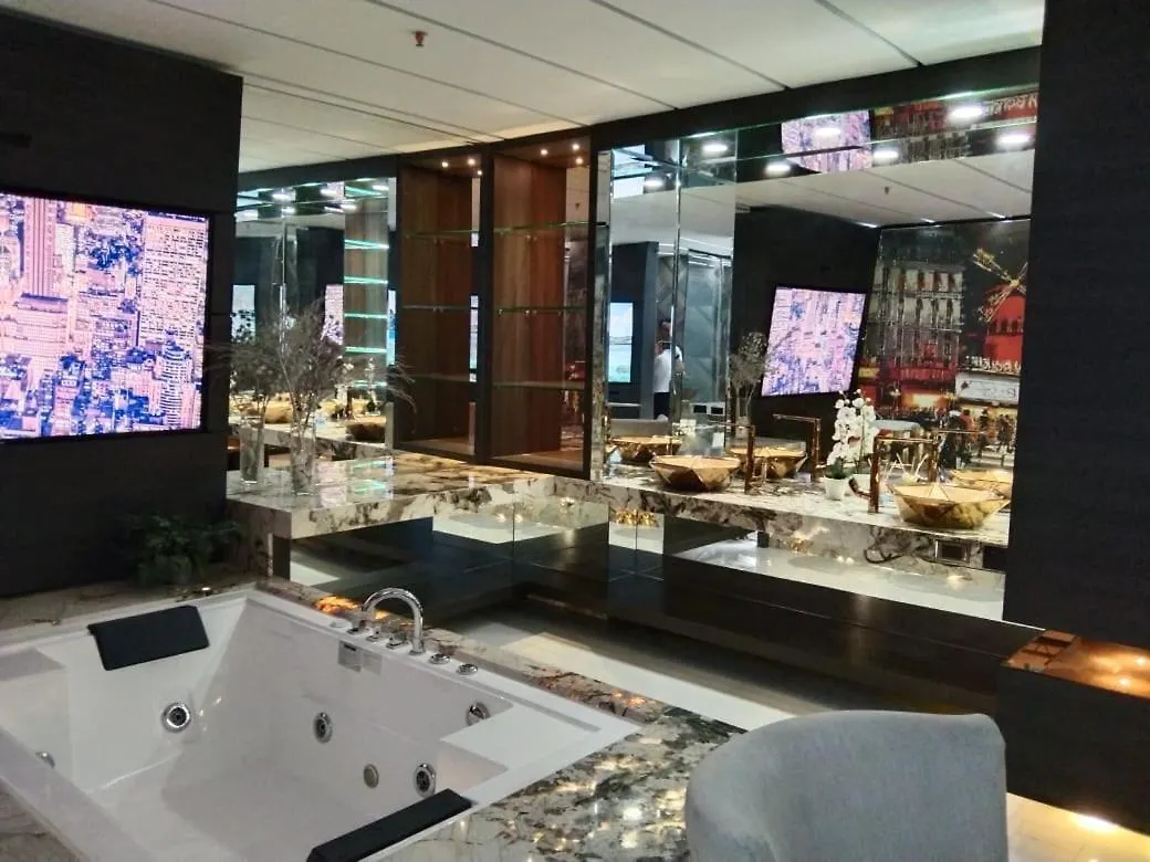 1Million Suites Medellín Colombia